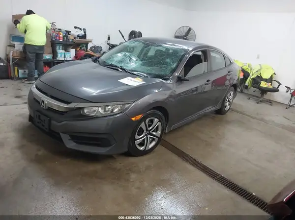 19XFC2F55HE215845 2017 HONDA CIVIC - Image 2