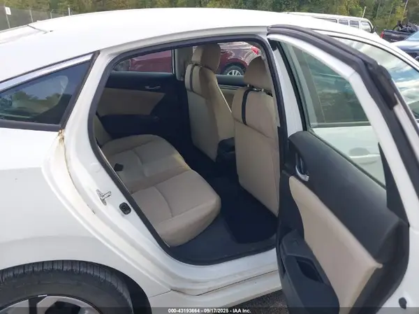 19XFC2F55JE008331 2018 HONDA CIVIC - Image 8
