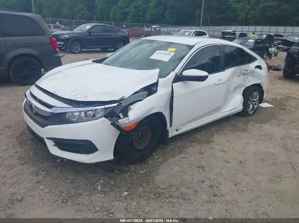 19XFC2F55JE009012 2018 HONDA CIVIC - Image 2