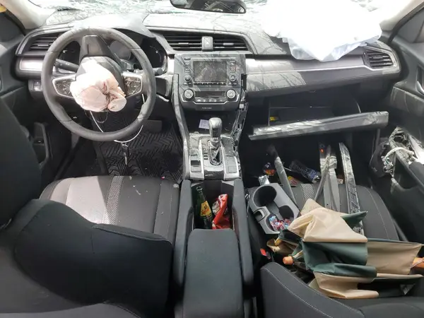 19XFC2F55JE011908 2018 HONDA CIVIC - Image 8