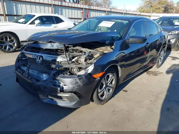 19XFC2F55JE012024 2018 HONDA CIVIC - Image 2