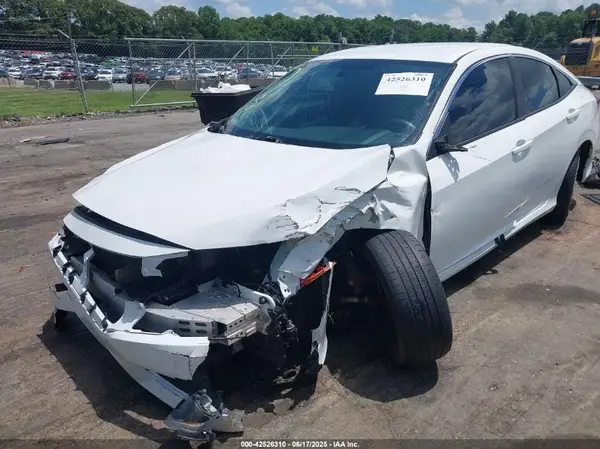 19XFC2F55JE015991 2018 HONDA CIVIC - Image 2