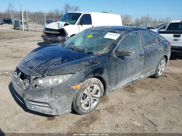19XFC2F55JE020723 2018 HONDA CIVIC - Image 2