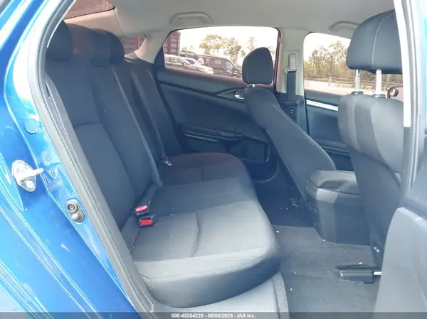 19XFC2F55JE021564 2018 HONDA CIVIC - Image 8