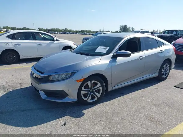 19XFC2F55JE022830 2018 HONDA CIVIC - Image 2