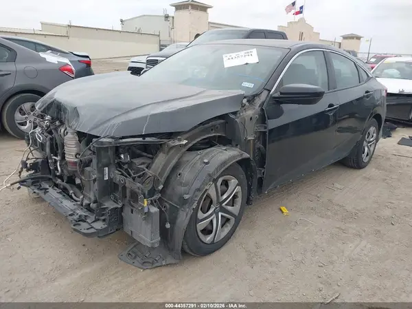 19XFC2F55JE024156 2018 HONDA CIVIC - Image 2
