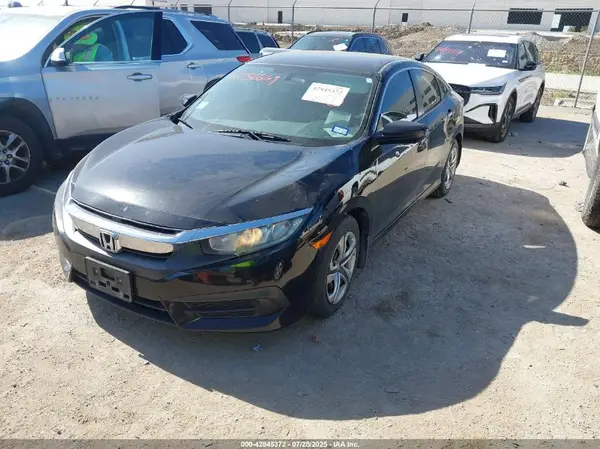 19XFC2F55JE027087 2018 HONDA CIVIC - Image 2