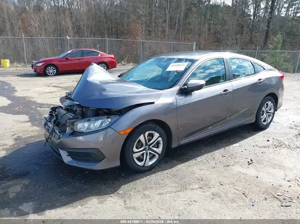 19XFC2F55JE031169 2018 HONDA CIVIC - Image 2