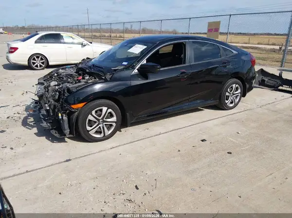 19XFC2F55JE041068 2018 HONDA CIVIC - Image 2