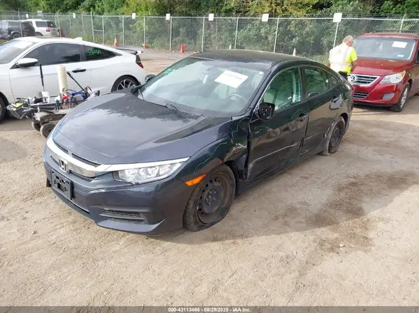 19XFC2F55JE044374 2018 HONDA CIVIC - Image 2