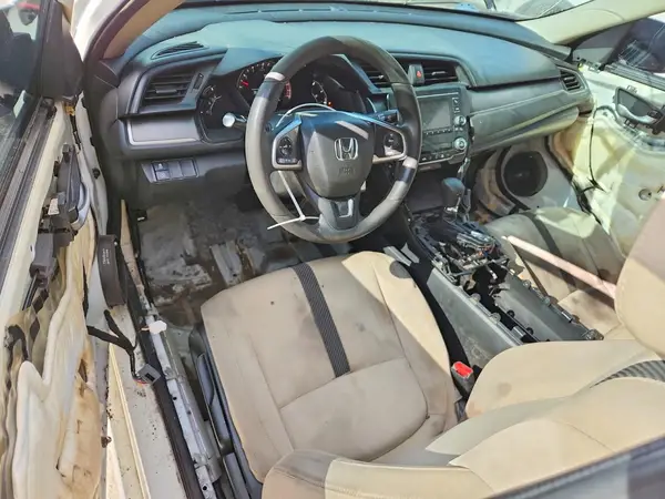 19XFC2F55JE204348 2018 HONDA CIVIC - Image 8