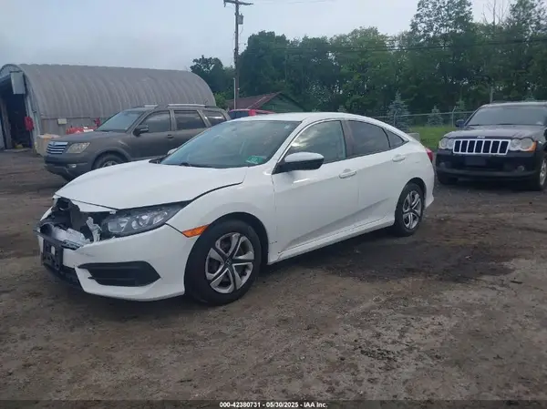 19XFC2F55JE209324 2018 HONDA CIVIC - Image 2