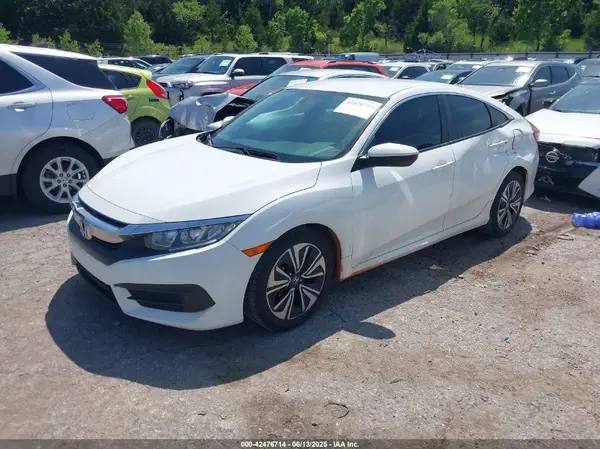 19XFC2F56GE011103 2016 HONDA CIVIC - Image 2