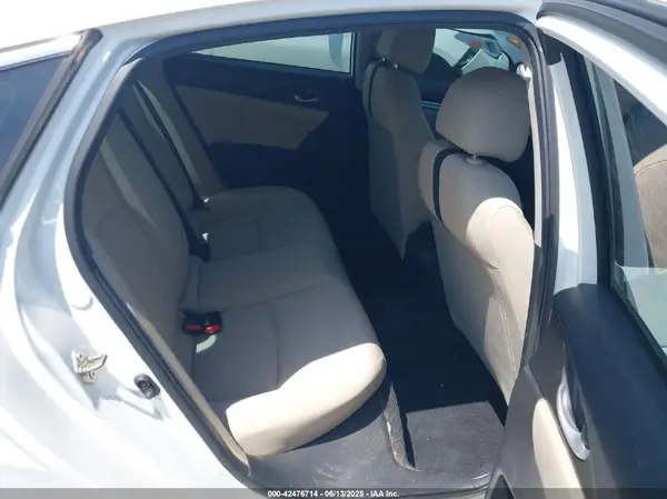 19XFC2F56GE011103 2016 HONDA CIVIC - Image 8