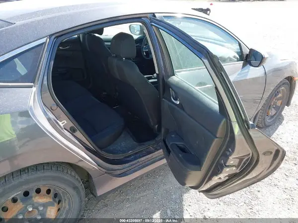 19XFC2F56GE097299 2016 HONDA CIVIC - Image 8