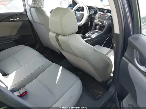 19XFC2F56GE203105 2016 HONDA CIVIC - Image 8