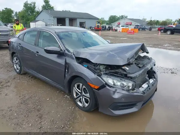 19XFC2F56HE070881 2017 HONDA CIVIC - Image 1