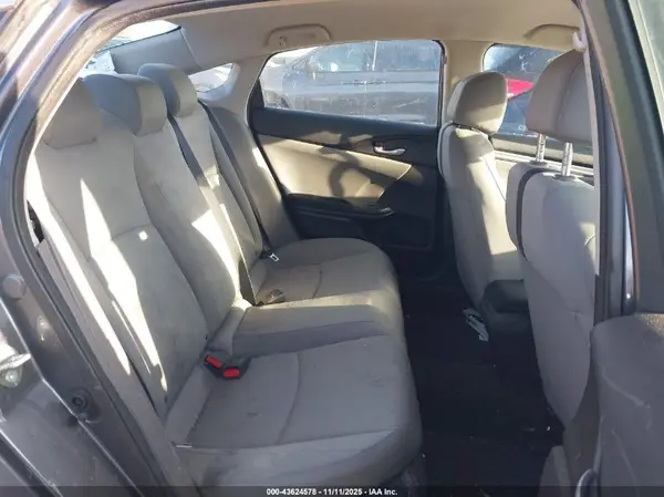 19XFC2F56HE077961 2017 HONDA CIVIC - Image 8