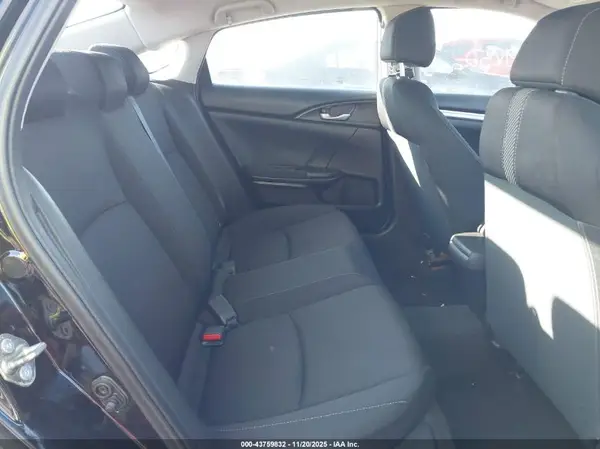 19XFC2F56HE214736 2017 HONDA CIVIC - Image 8