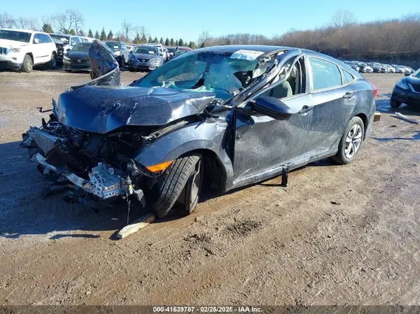 19XFC2F56JE004885 2018 HONDA CIVIC - Image 2