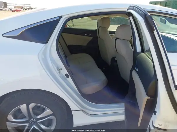19XFC2F56JE005129 2018 HONDA CIVIC - Image 8