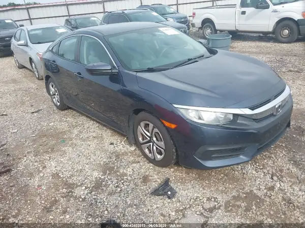 19XFC2F56JE005762 2018 HONDA CIVIC - Image 1