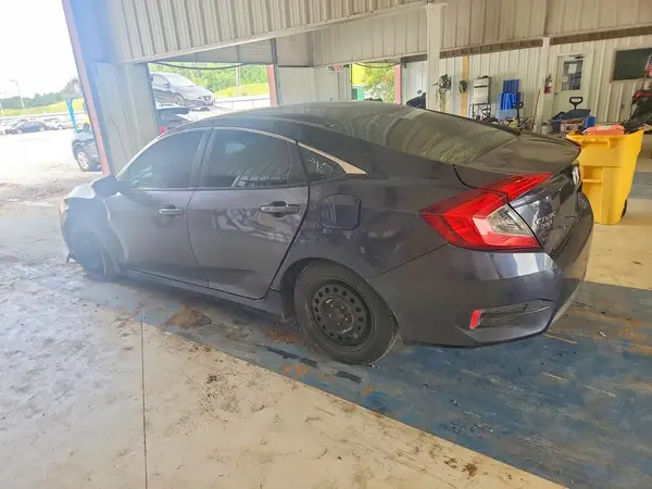19XFC2F56JE005826 2018 HONDA CIVIC - Image 2