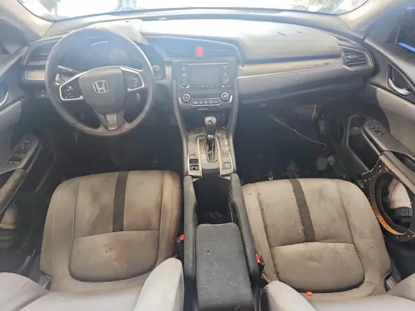 19XFC2F56JE005826 2018 HONDA CIVIC - Image 8
