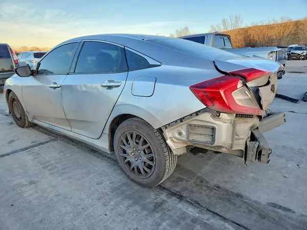19XFC2F56JE007849 2018 HONDA CIVIC - Image 2
