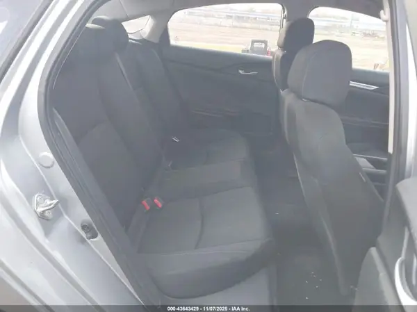 19XFC2F56JE013411 2018 HONDA CIVIC - Image 8