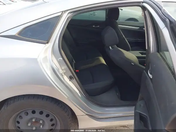 19XFC2F56JE014719 2018 HONDA CIVIC - Image 8