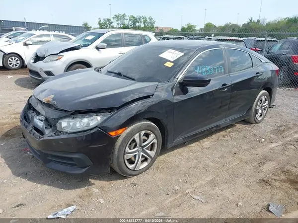 19XFC2F56JE018916 2018 HONDA CIVIC - Image 2