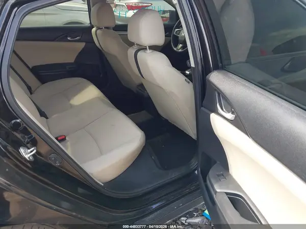 19XFC2F56JE018916 2018 HONDA CIVIC - Image 8