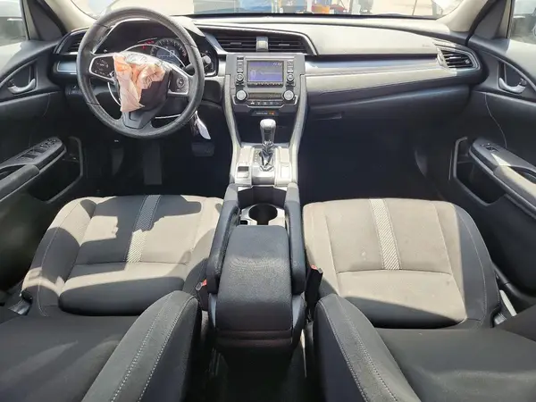 19XFC2F56JE019161 2018 HONDA CIVIC - Image 8