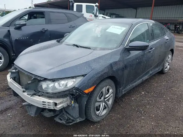 19XFC2F56JE019273 2018 HONDA CIVIC - Image 2