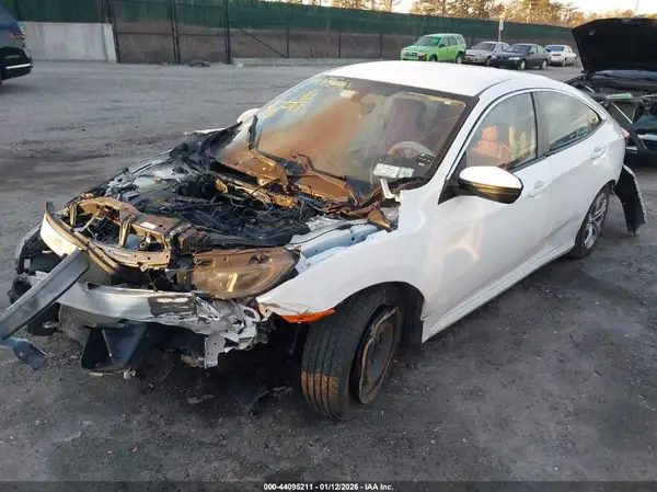 19XFC2F56JE020892 2018 HONDA CIVIC - Image 2