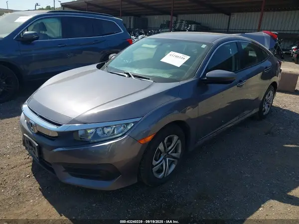 19XFC2F56JE022531 2018 HONDA CIVIC - Image 2