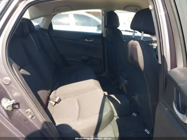 19XFC2F56JE022531 2018 HONDA CIVIC - Image 8