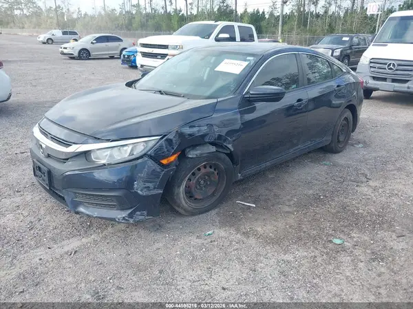 19XFC2F56JE024733 2018 HONDA CIVIC - Image 2