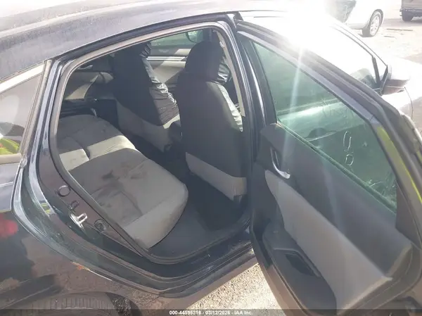 19XFC2F56JE024733 2018 HONDA CIVIC - Image 8