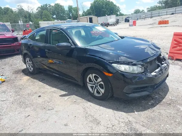19XFC2F56JE025283 2018 HONDA CIVIC - Image 1