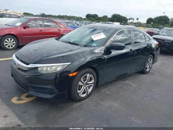 19XFC2F56JE027633 2018 HONDA CIVIC - Image 2
