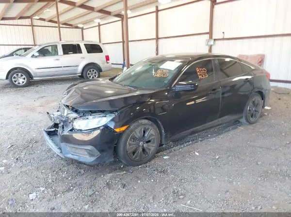 19XFC2F56JE028197 2018 HONDA CIVIC - Image 2