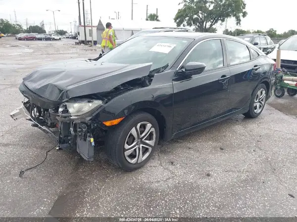 19XFC2F56JE040253 2018 HONDA CIVIC - Image 2