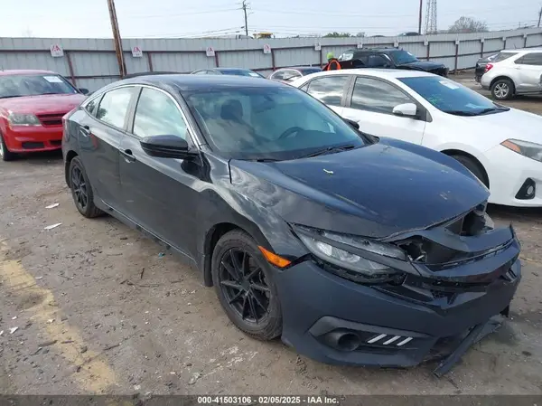 19XFC2F56JE043525 2018 HONDA CIVIC - Image 1