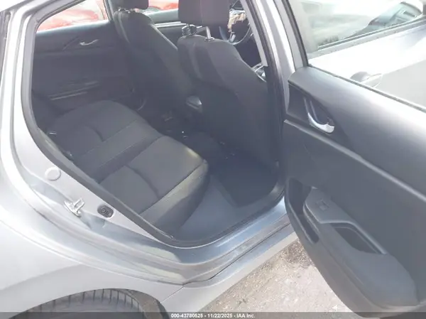 19XFC2F57GE003768 2016 HONDA CIVIC - Image 8
