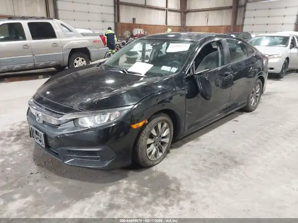 19XFC2F57GE013720 2016 HONDA CIVIC - Image 2