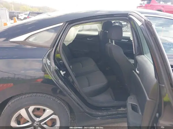 19XFC2F57GE015547 2016 HONDA CIVIC - Image 8