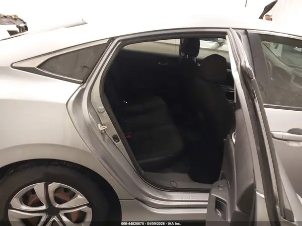 19XFC2F57GE017086 2016 HONDA CIVIC - Image 8