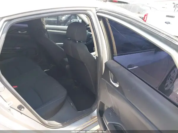 19XFC2F57GE034048 2016 HONDA CIVIC - Image 8